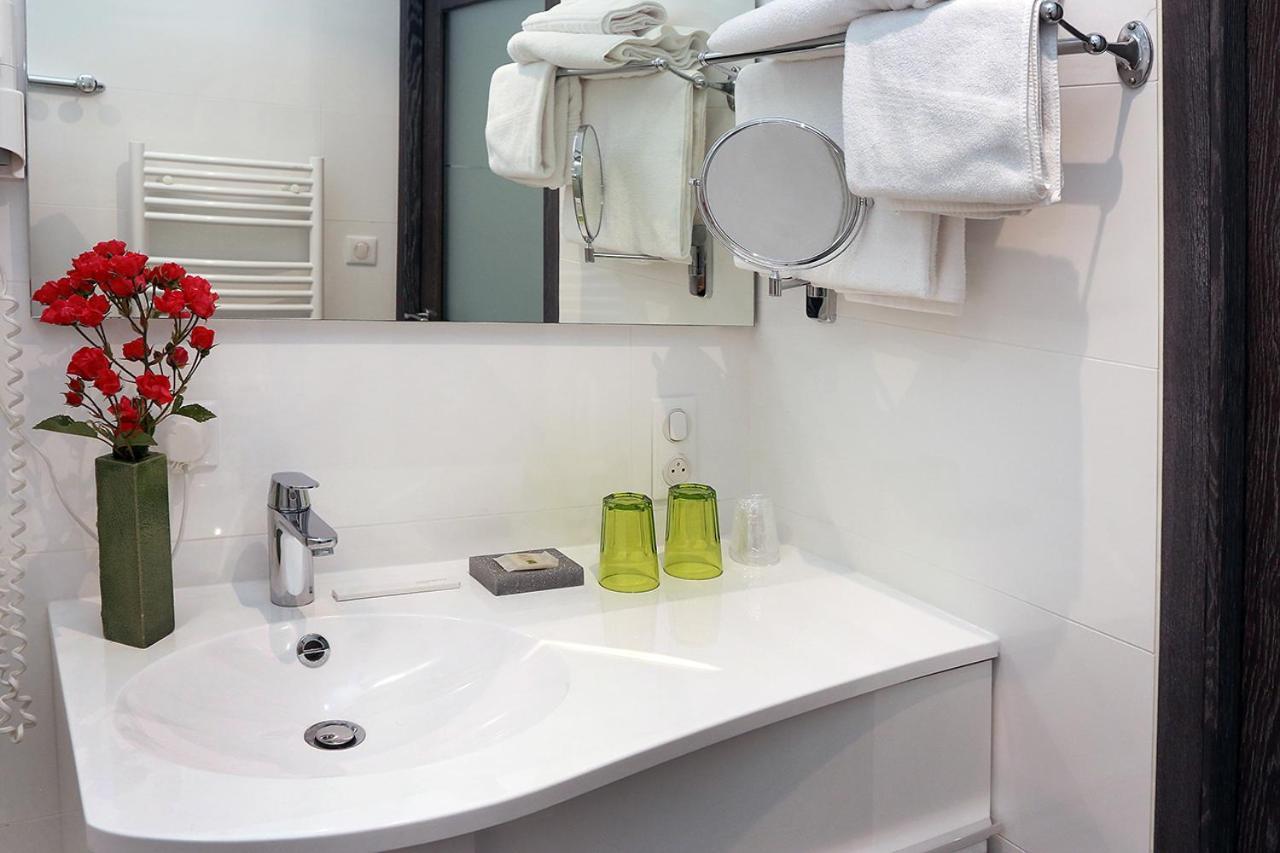 Hotel Logis Le Prieure Locronan Zewnętrze zdjęcie